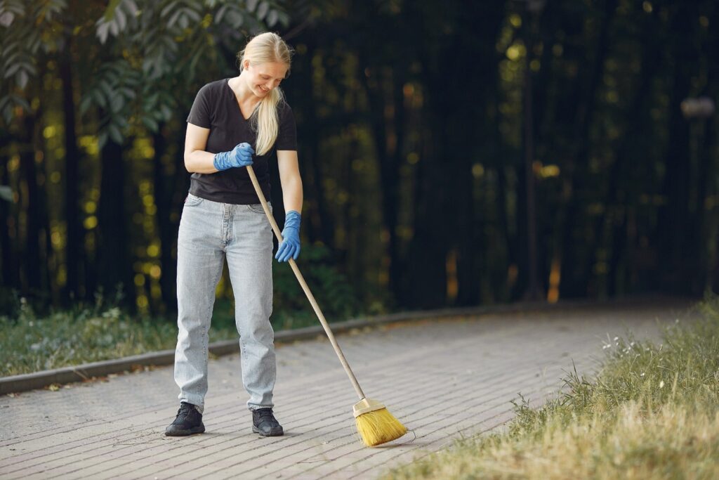 8-top-tips-on-patio-and-paving-maintenance-minster-paving