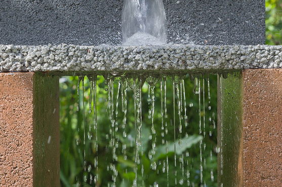 How Does Paving Impact Garden Drainage Systems? - Minster Paving